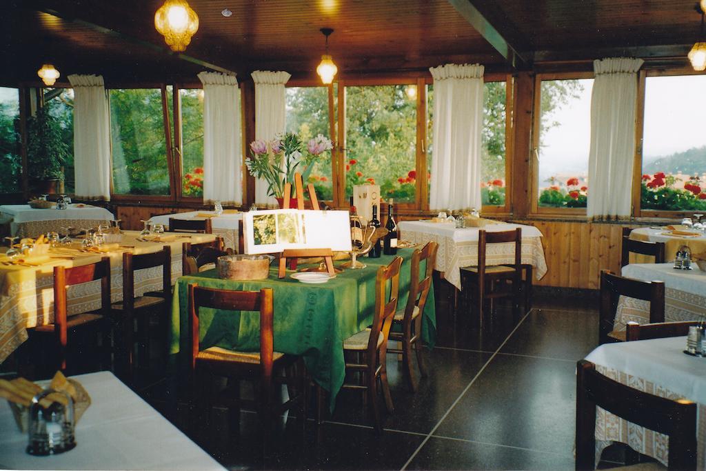 Albergo Ristorante Ai Pini Tarzo Dış mekan fotoğraf